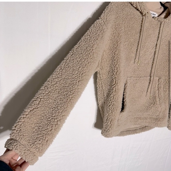5/$25 Weekend Edition Tan Beige Sherpa Teddy Pullover Hoodie M - Picture 4 of 14